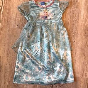 Disney Princess nightgown size 3t Elsa